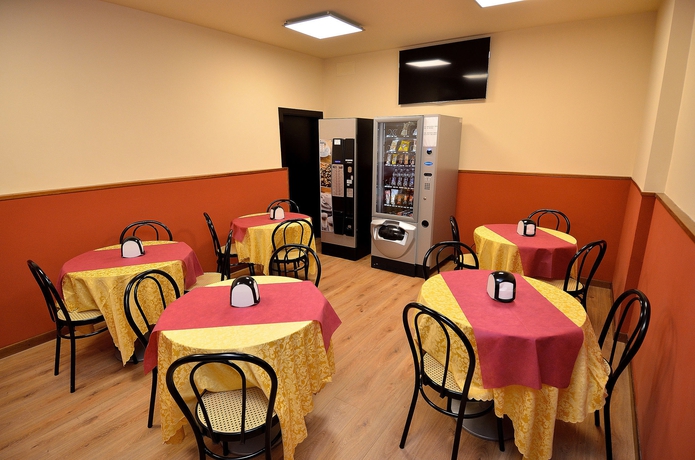 Imagen del bar/restaurante del Hotel Amba Alagi. Foto 2