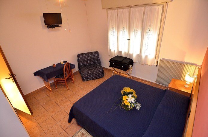 Imagen de la habitación del Hotel Amba Alagi. Foto 4