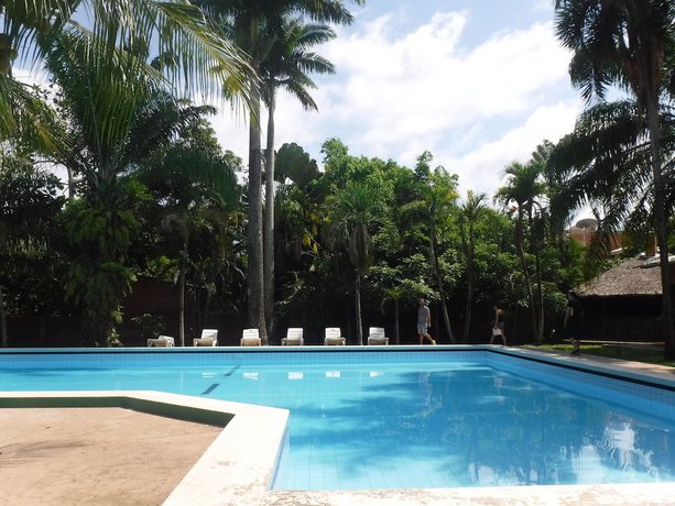 Imagen de la piscina del Hotel Ambaibo. Foto 19