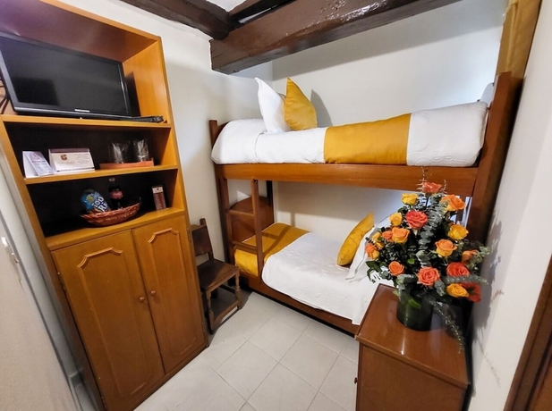 Imagen de la habitación del Hotel Ambal&aacute; Bogot&aacute; Colonial, Bogot&aacute;. Foto 4
