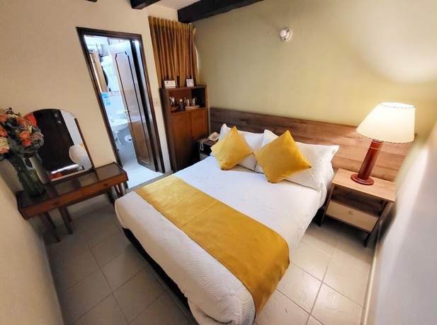 Imagen de la habitación del Hotel Ambal&aacute; Bogot&aacute; Colonial, Bogot&aacute;. Foto 7