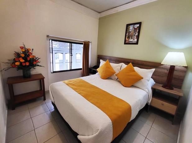 Imagen de la habitación del Hotel Ambal&aacute; Bogot&aacute; Colonial, Bogot&aacute;. Foto 8
