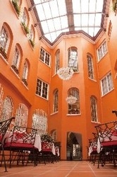 Imagen del bar/restaurante del Hotel Ambar. Foto 2