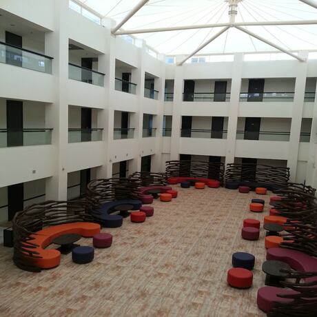 Imagen general del Hotel Ambar Sarovar Portico. Foto 1