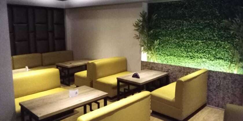 Imagen del bar/restaurante del Hotel Ambarish. Foto 13