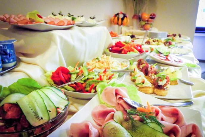 Imagen del bar/restaurante del Hotel Ambasador, Bucarest. Foto 4