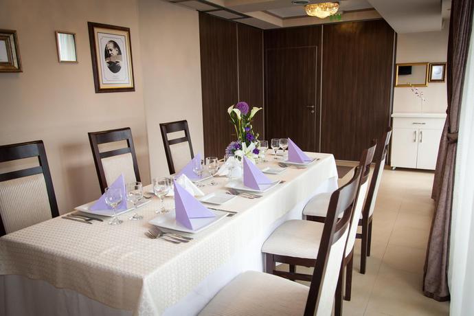 Imagen del bar/restaurante del Hotel Ambasador, Bucarest. Foto 5