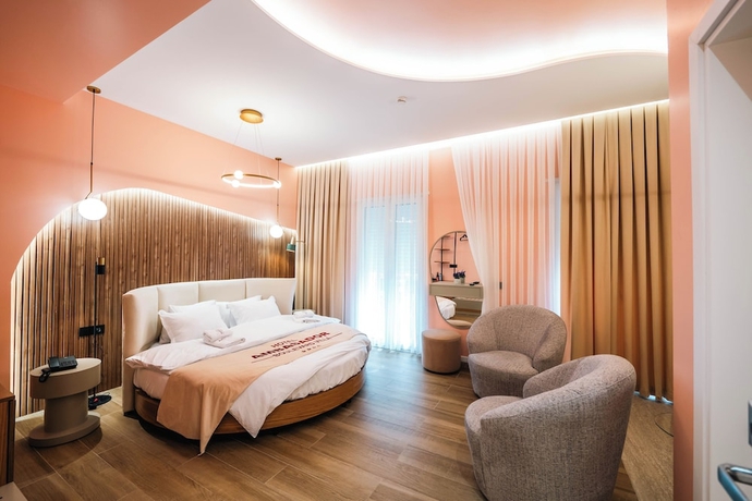 Imagen de la habitación del Hotel Ambasador, Durres. Foto 6