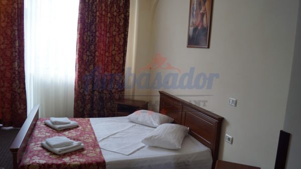 Imagen de la habitación del Hotel Ambasador, Focsani. Foto 4