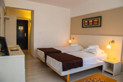 Imagen de la habitación del Hotel Ambasador Mamaia. Foto 15