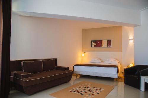 Imagen de la habitación del Hotel Ambasador Mamaia. Foto 17