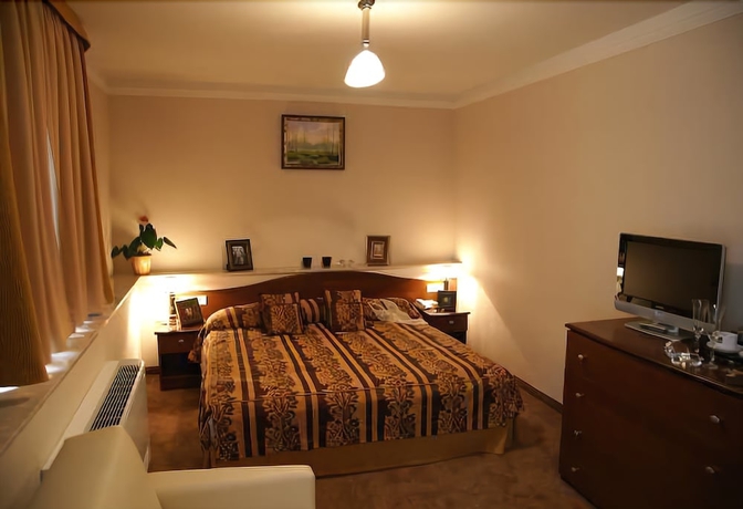 Imagen de la habitación del Hotel Ambasadorski. Foto 6