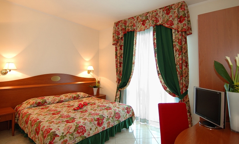 Imagen de la habitación del Hotel Ambasciata. Foto 5