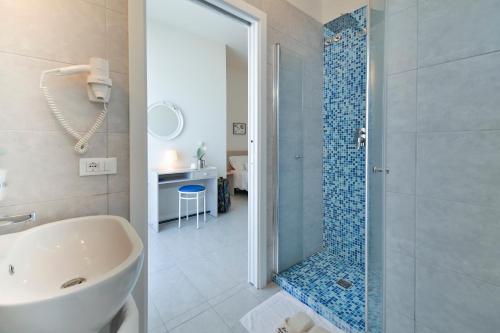 Imagen de la habitación del Hotel Ambasciatori Beach Front Breakfast e Brunch XXL fino alle 12 30. Foto 6