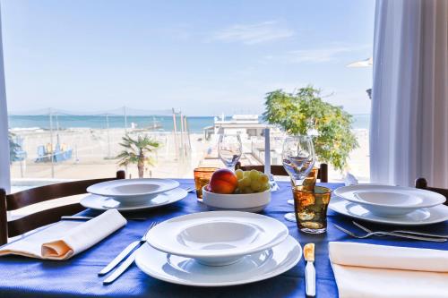 Imagen general del Hotel Ambasciatori Beach Front Breakfast e Brunch XXL fino alle 12 30. Foto 5