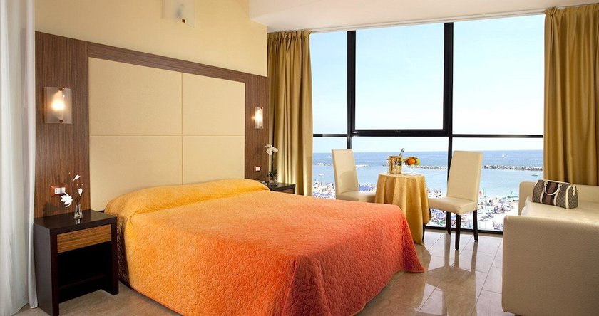 Imagen de la habitación del Hotel Ambasciatori, Bellaria-Igea Marina. Foto 7