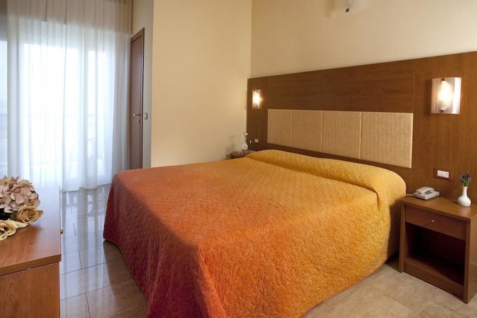 Imagen de la habitación del Hotel Ambasciatori, Bellaria-Igea Marina. Foto 8