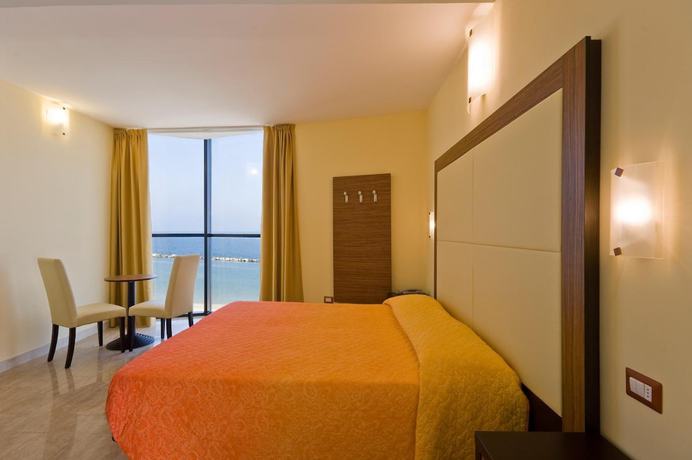 Imagen de la habitación del Hotel Ambasciatori, Bellaria-Igea Marina. Foto 9