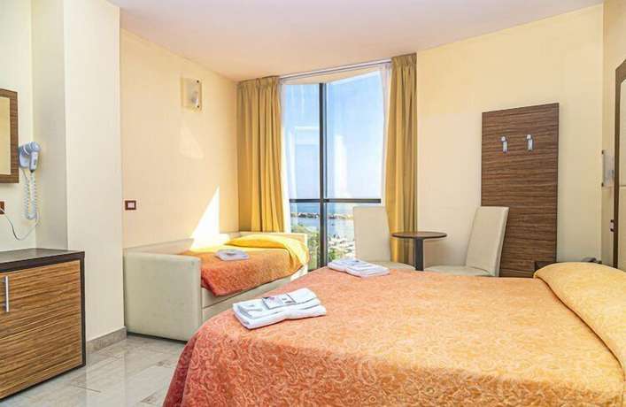 Imagen de la habitación del Hotel Ambasciatori, Bellaria-Igea Marina. Foto 10