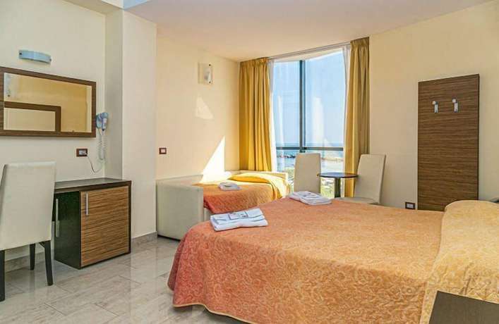 Imagen de la habitación del Hotel Ambasciatori, Bellaria-Igea Marina. Foto 16
