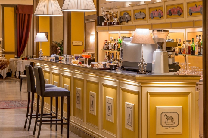 Imagen del bar/restaurante del Hotel Ambasciatori, Brescia. Foto 4