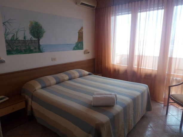 Imagen de la habitación del Hotel Ambasciatori, Marina Di Pietrasanta. Foto 10