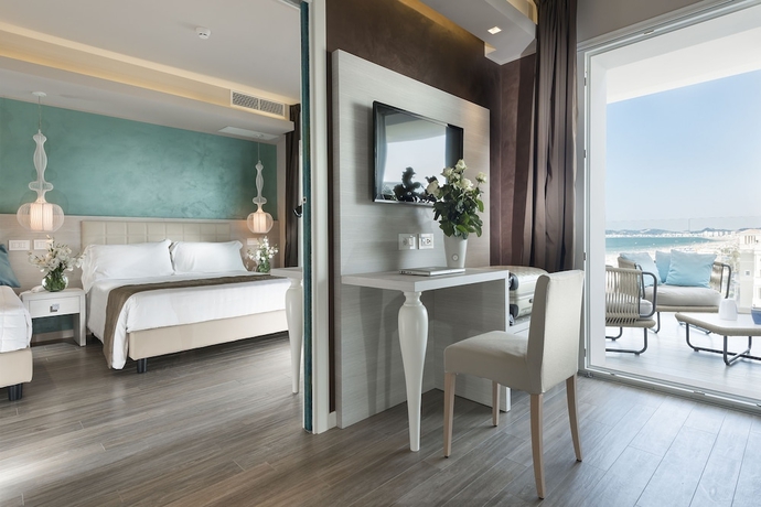 Imagen de la habitación del Hotel Ambasciatori, Riccione. Foto 10