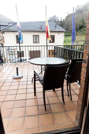 Imagen de la habitación del Hotel Ambasmestas. Foto 3