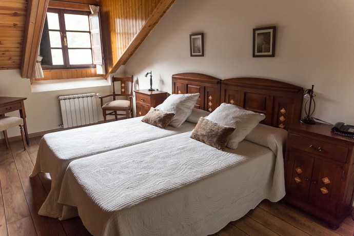 Imagen de la habitación del Hotel Ambasmestas. Foto 5