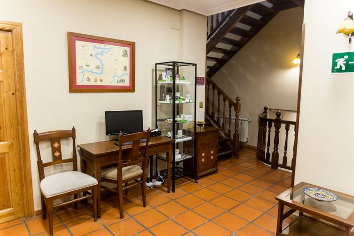 Imagen de los interiores del Hotel Ambasmestas. Foto 17