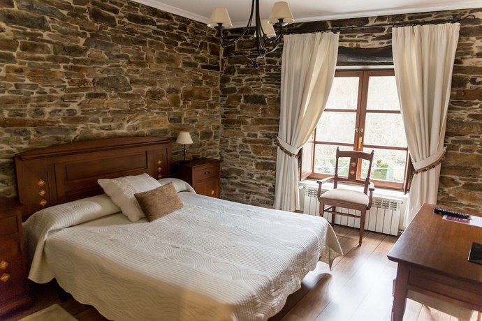 Imagen de la habitación del Hotel Ambasmestas. Foto 8