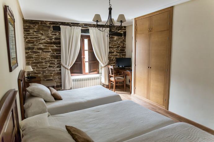 Imagen de la habitación del Hotel Ambasmestas. Foto 9