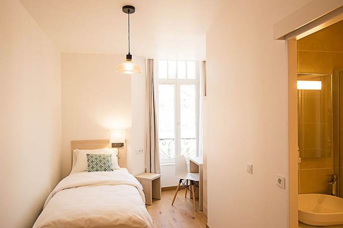Imagen de la habitación del Hotel Ambassadeur, Lille. Foto 7