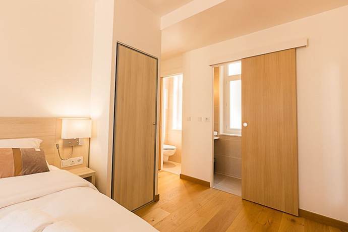 Imagen de la habitación del Hotel Ambassadeur, Lille. Foto 14