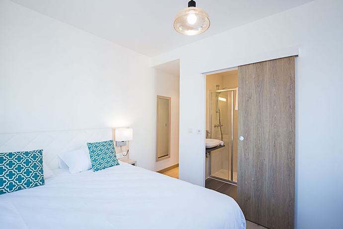 Imagen de la habitación del Hotel Ambassadeur, Lille. Foto 16