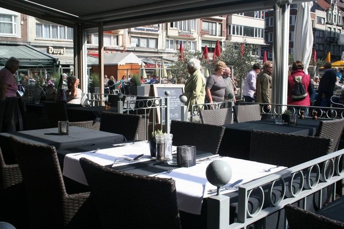 Imagen del bar/restaurante del Hotel Ambassadeur, Ostende. Foto 4