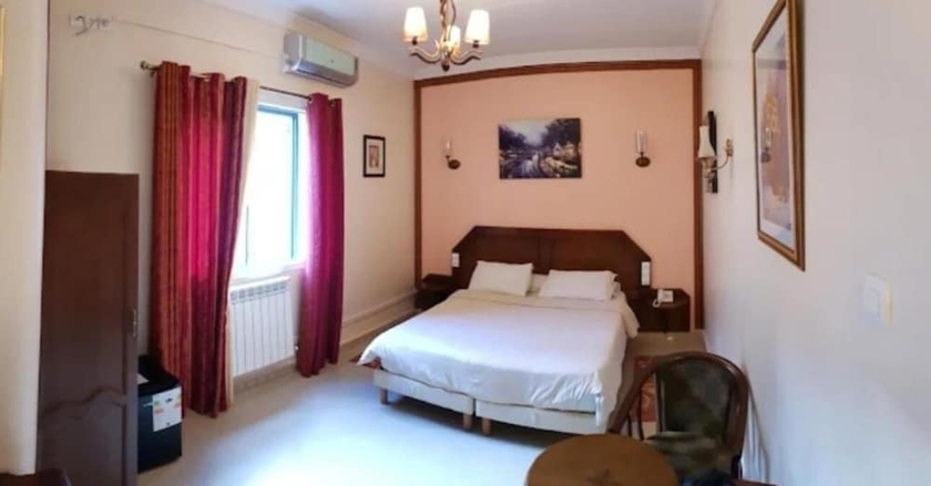 Imagen de la habitación del Hotel Ambassadeurs Oran. Foto 4