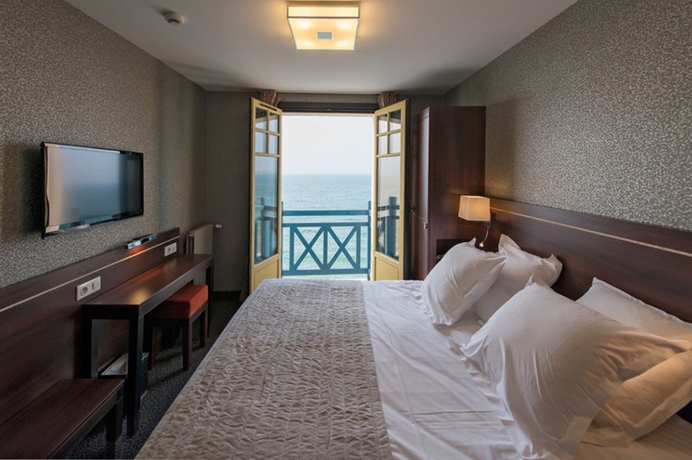 Imagen de la habitación del Hotel Ambassadeurs, Saint Malo. Foto 7