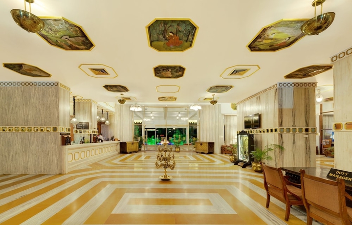Imagen de los interiores del Hotel Ambassador Ajanta. Foto 10