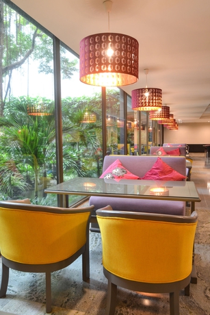 Imagen del bar/restaurante del Hotel Ambassador Bangkok. Foto 8