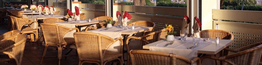Imagen del bar/restaurante del Hotel Ambassador, Bibione. Foto 1