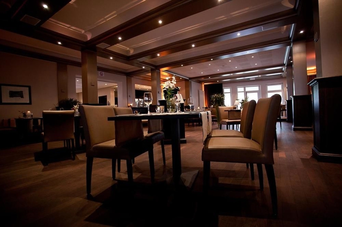 Imagen del bar/restaurante del Hotel Ambassador Bosten. Foto 5