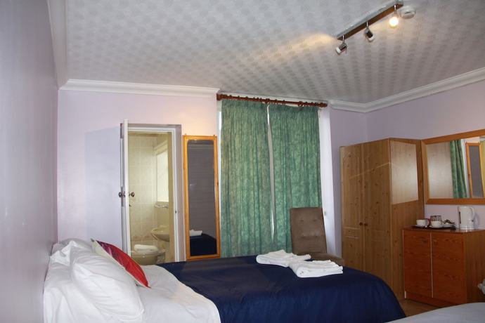 Imagen de la habitación del Hotel Ambassador, Brighton. Foto 2