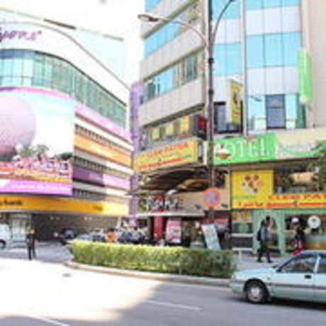 Imagen de los exteriores del Hotel Ambassador Bukit Bintang. Foto 14