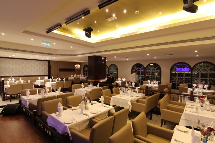 Imagen del bar/restaurante del Hotel Ambassador, Bur Dubai. Foto 3