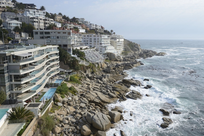 Imagen de los exteriores del Hotel Ambassador, Cape Town. Foto 11