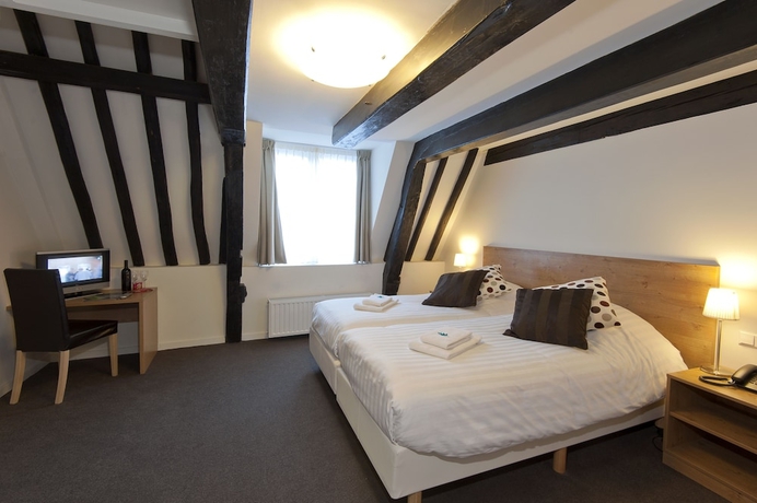 Imagen de la habitación del Hotel Ambassador City Centre. Foto 10