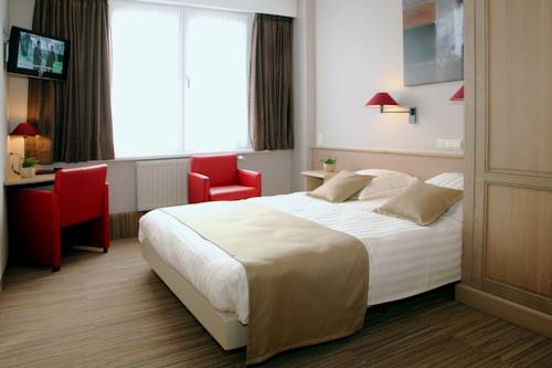 Imagen de la habitación del Hotel Ambassador, De Panne. Foto 10
