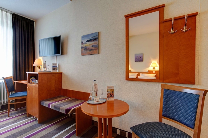 Imagen de la habitación del Hotel Ambassador Duesseldorf. Foto 13