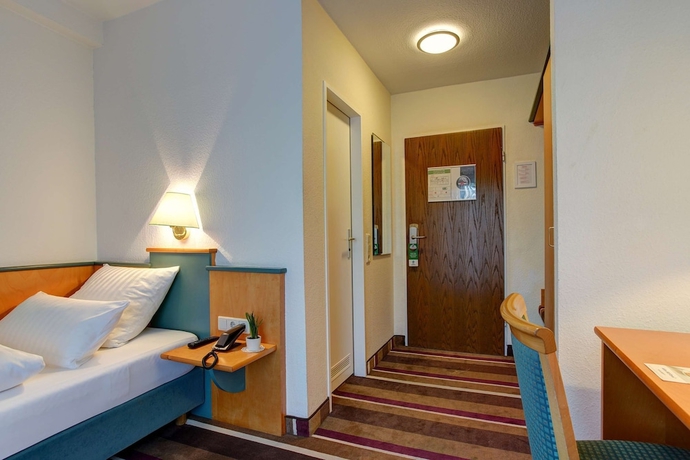 Imagen de la habitación del Hotel Ambassador Duesseldorf. Foto 16